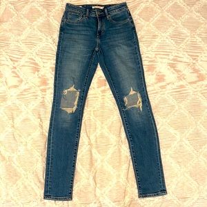 Levi’s High-rice Skinny Jeans, Size 25, Newer worn